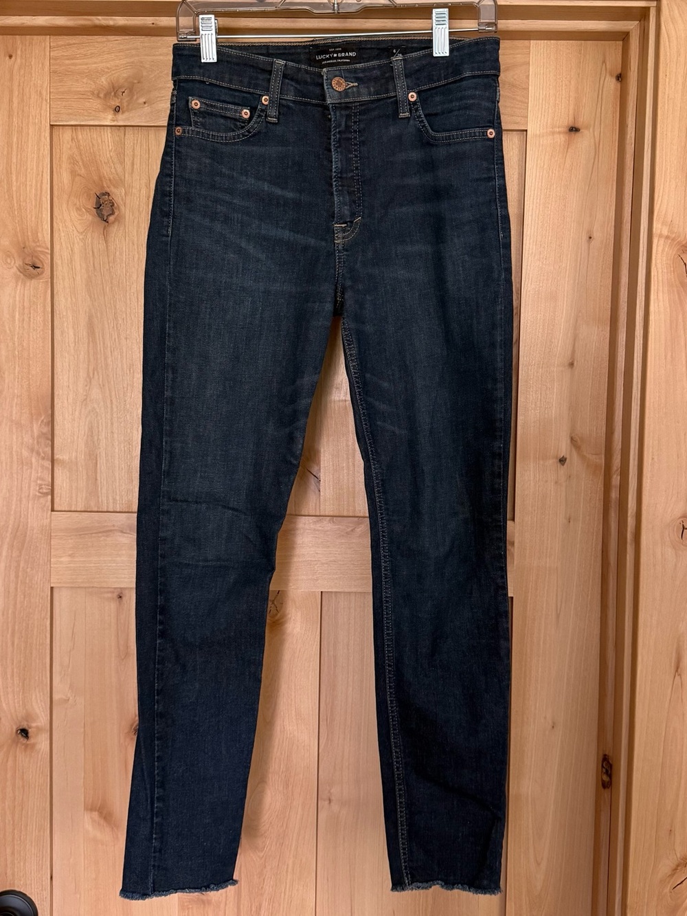 Lucky Brand Women's Skinny Jeans in Dark Blue
